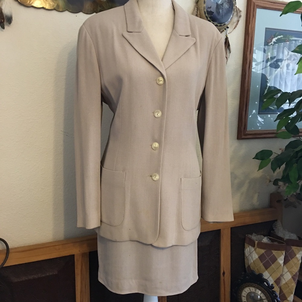 Vintage 90s Isabel Ardee tan blazer/skirt suit 10